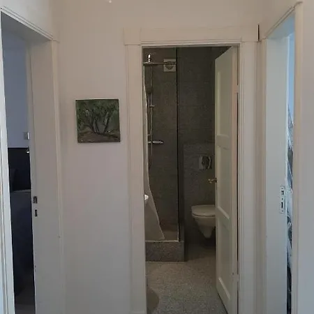 Apartment Next Bergstadastræti Reykjavík